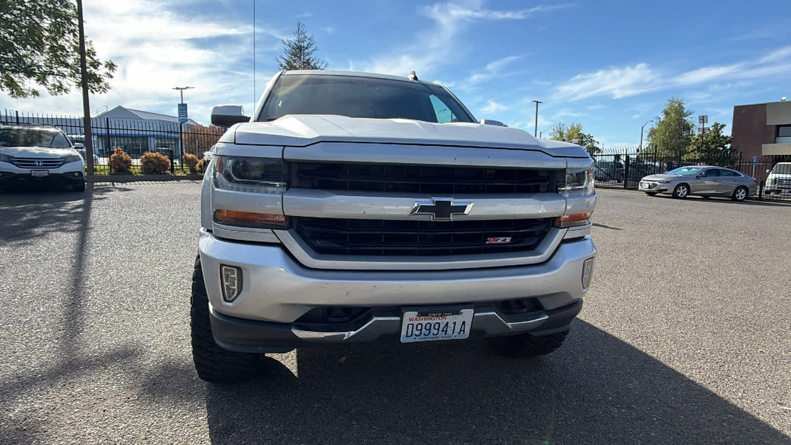 chevrolet silverado 1500 2018 3GCUKREC7JG585241 image chevrolet silverado 1500 2018 3GCUKREC7JG585241 image